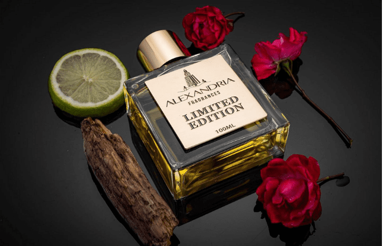 Alexandria Fragrances Legend Review: A Modern Woody Spicy Icon - Product Image