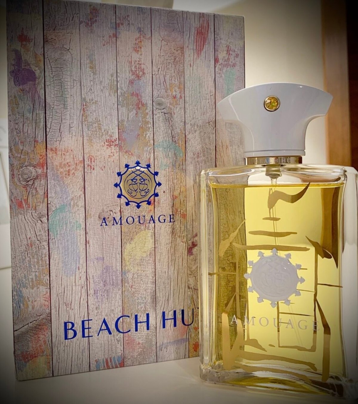 Amouage Beach Hut Review: A Verdant Oasis of Green and Wood - Product Image