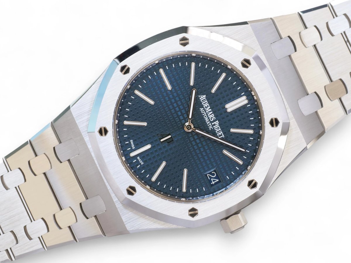 Audemars Piguet Royal Oak Jumbo Extra-Thin 16202 Review - Product Image