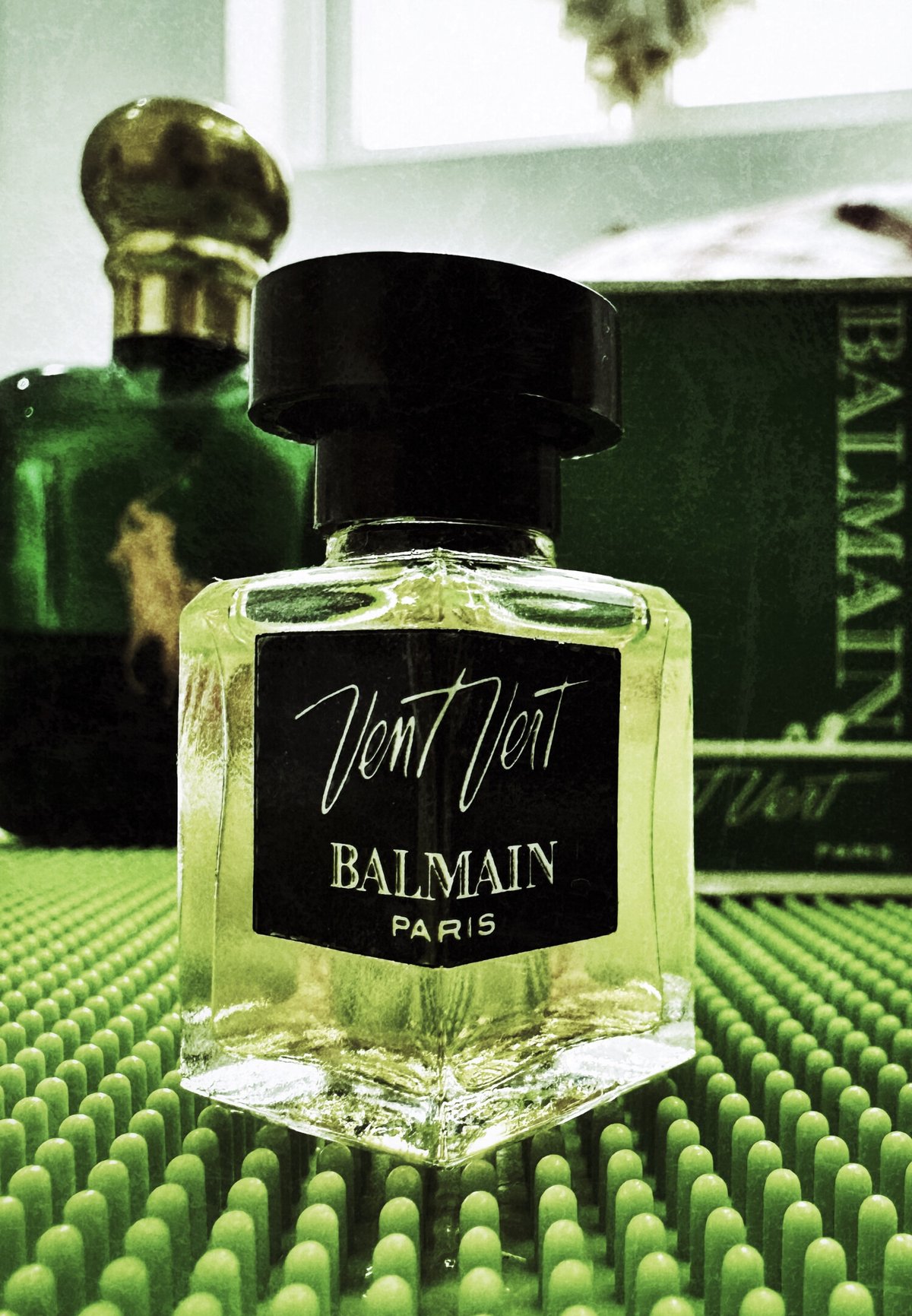 Balmain Vent Vert: A Masterpiece of 1947 Perfumery - Product Image