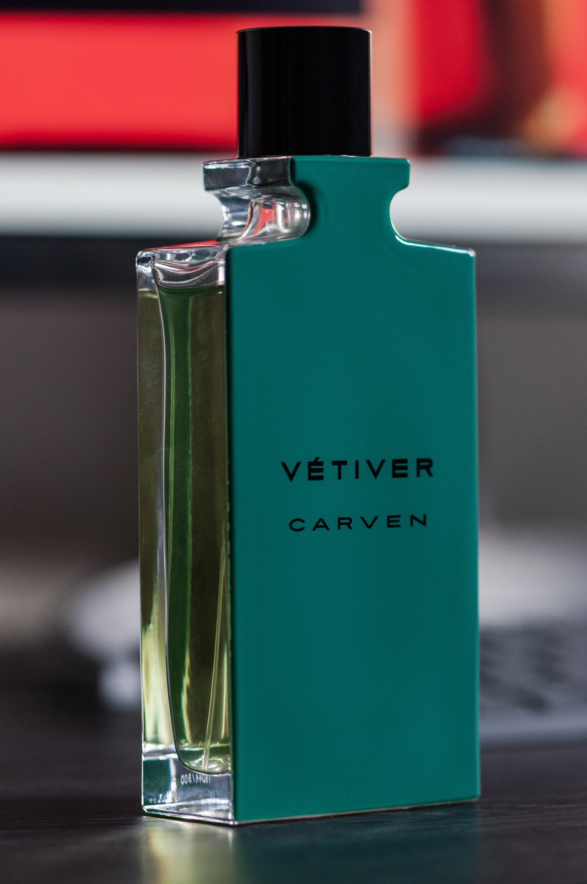 Carven Vétiver (1957): A Timeless Citrus-Aromatic Study - Product Image