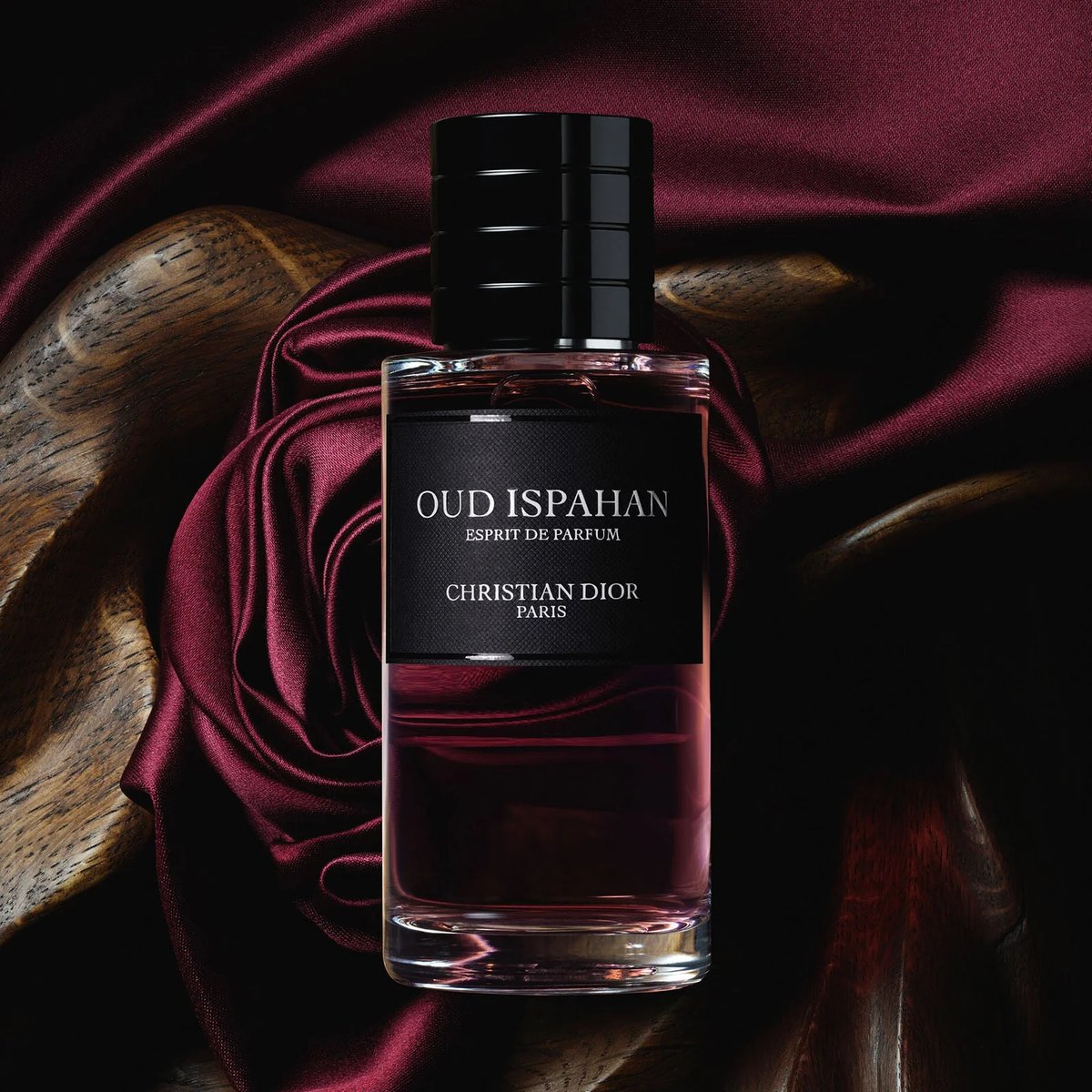 Christian Dior Oud Ispahan Review: A Masterpiece of Smoky Rose - Product Image