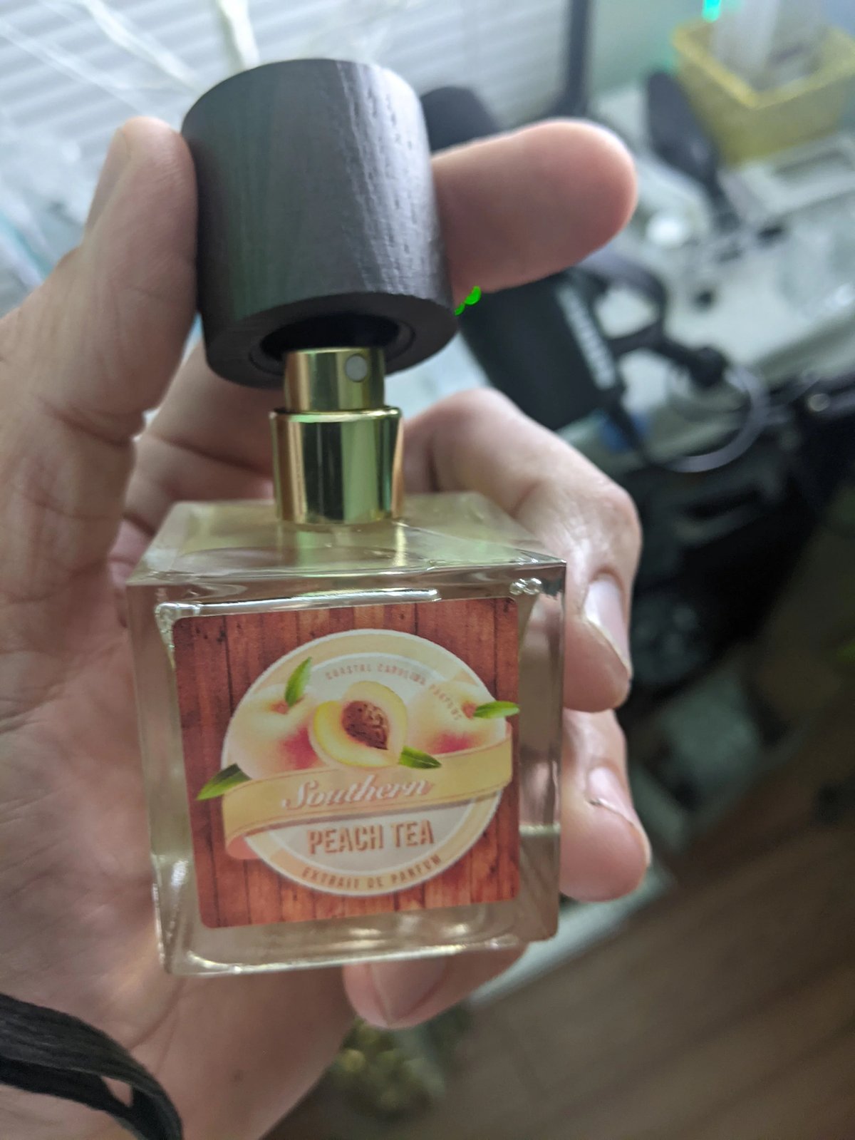 Coastal Carolina Parfums Southern Peach Tea Review: A Citrus-Tea Gem - Product Image