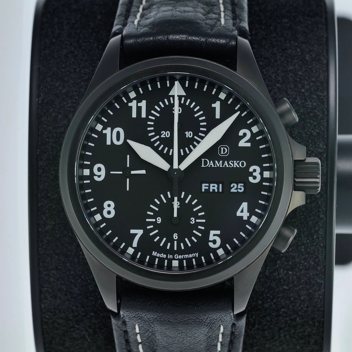 Damasko DC56 Review: The Teutonic Tool Watch Icon - Product Image