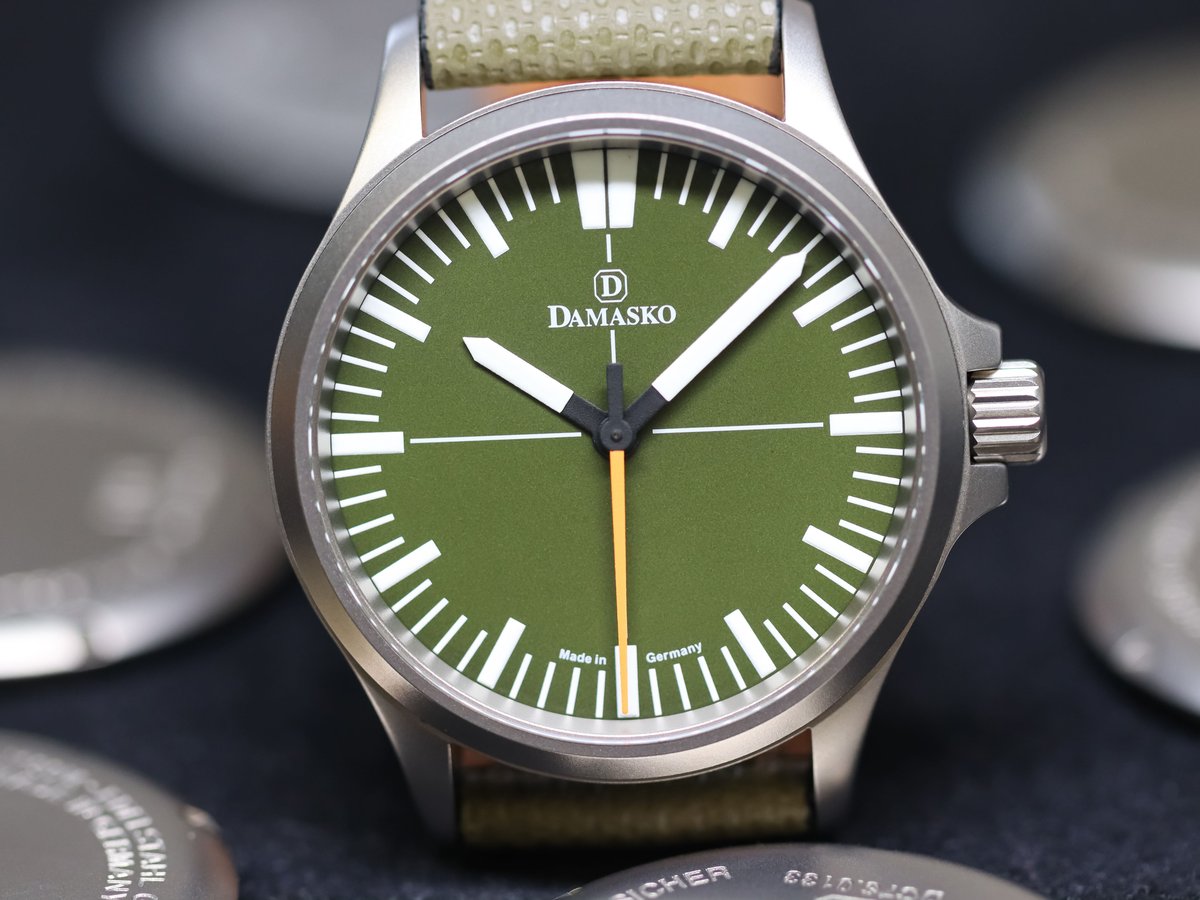 Damasko DK30 Review: The Submarine Steel Sleeper - Product Image