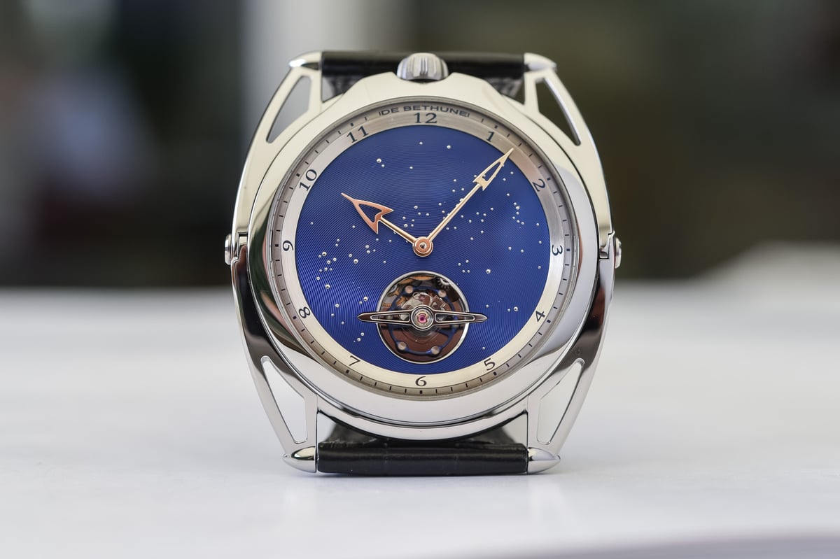 De Bethune DB28XP Review: The Art of Weightless Precision - Product Image