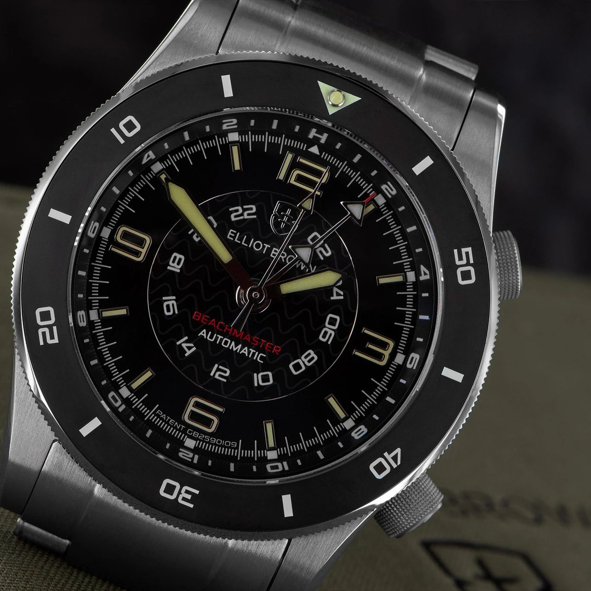 Elliot Brown Beachmaster Automatic: A Study in British Resilience - Product Image
