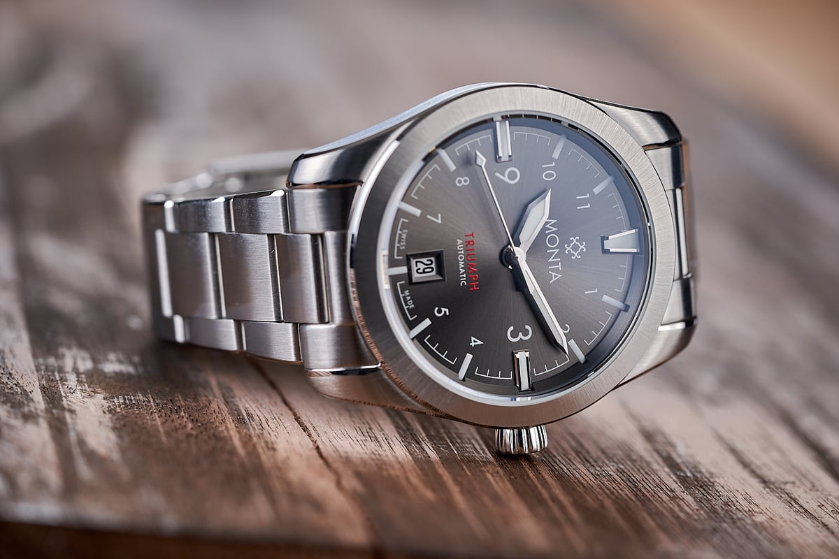 Farer Lander IV Review: The 39.5mm GMT Daily-Wear Master - Product Image