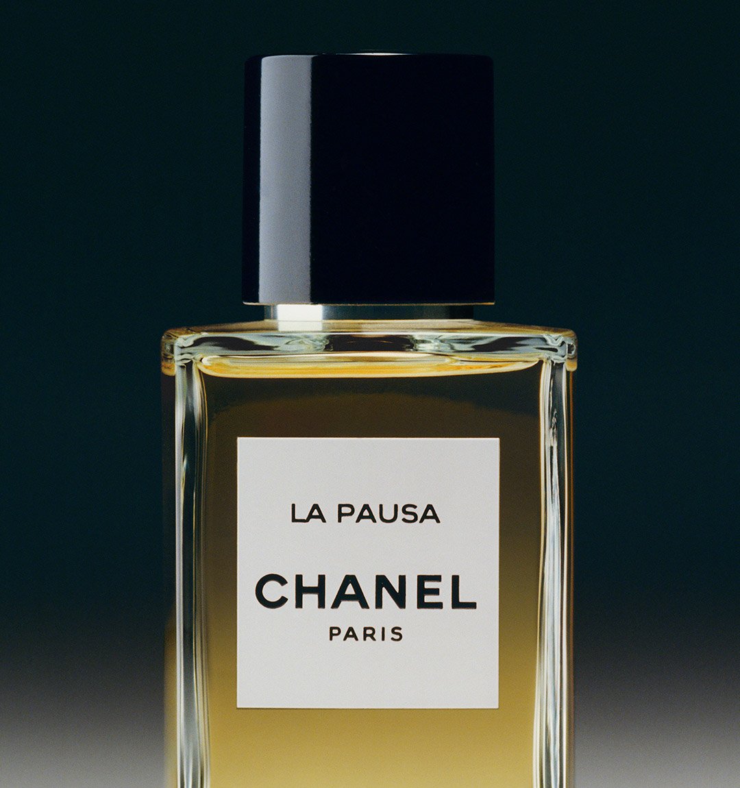 Giorgio Armani Privé Bois d'Encens: A Resinous Icon Reviewed - Product Image