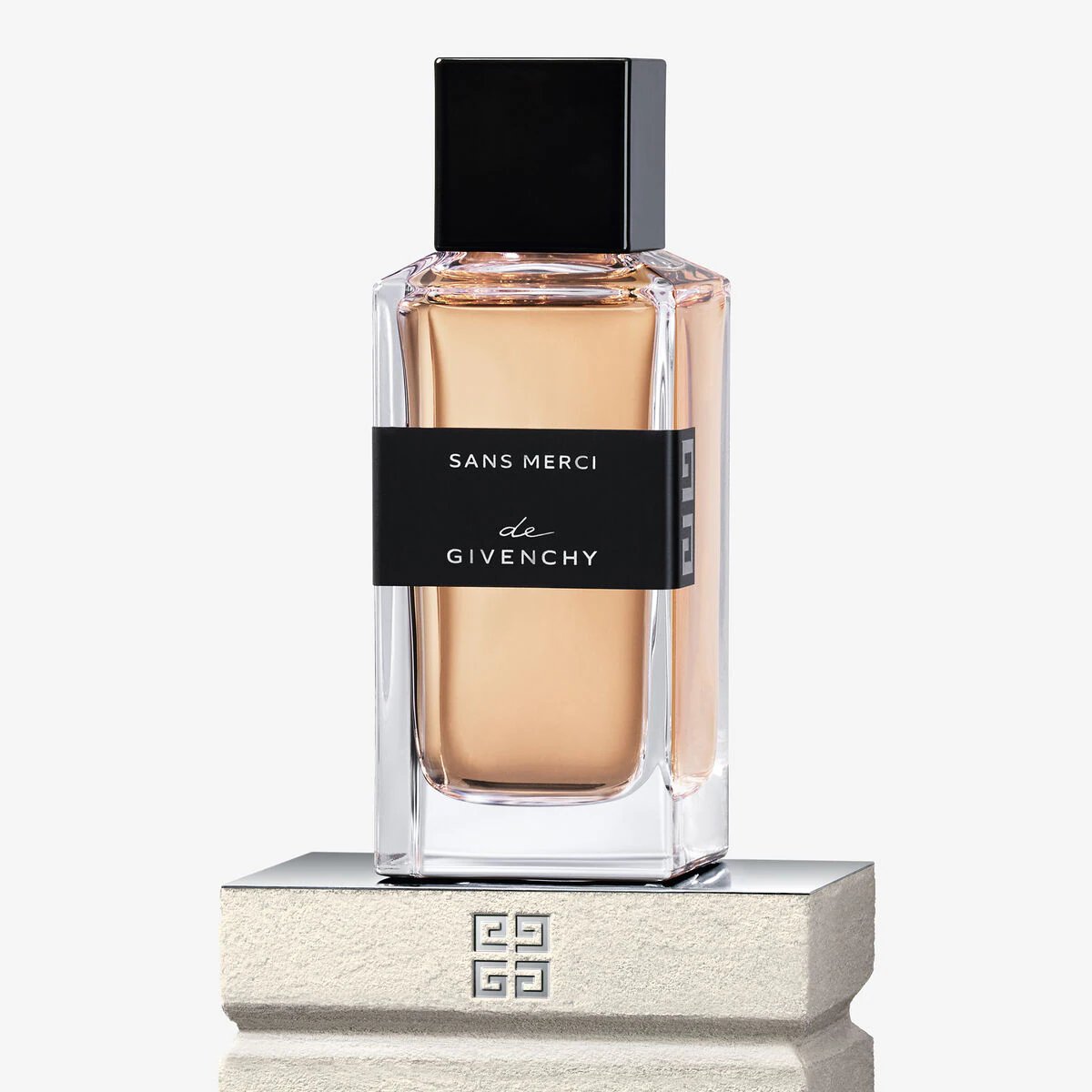 Givenchy Sans Merci Review: A Woody Smoky Unisex Fragrance - Product Image