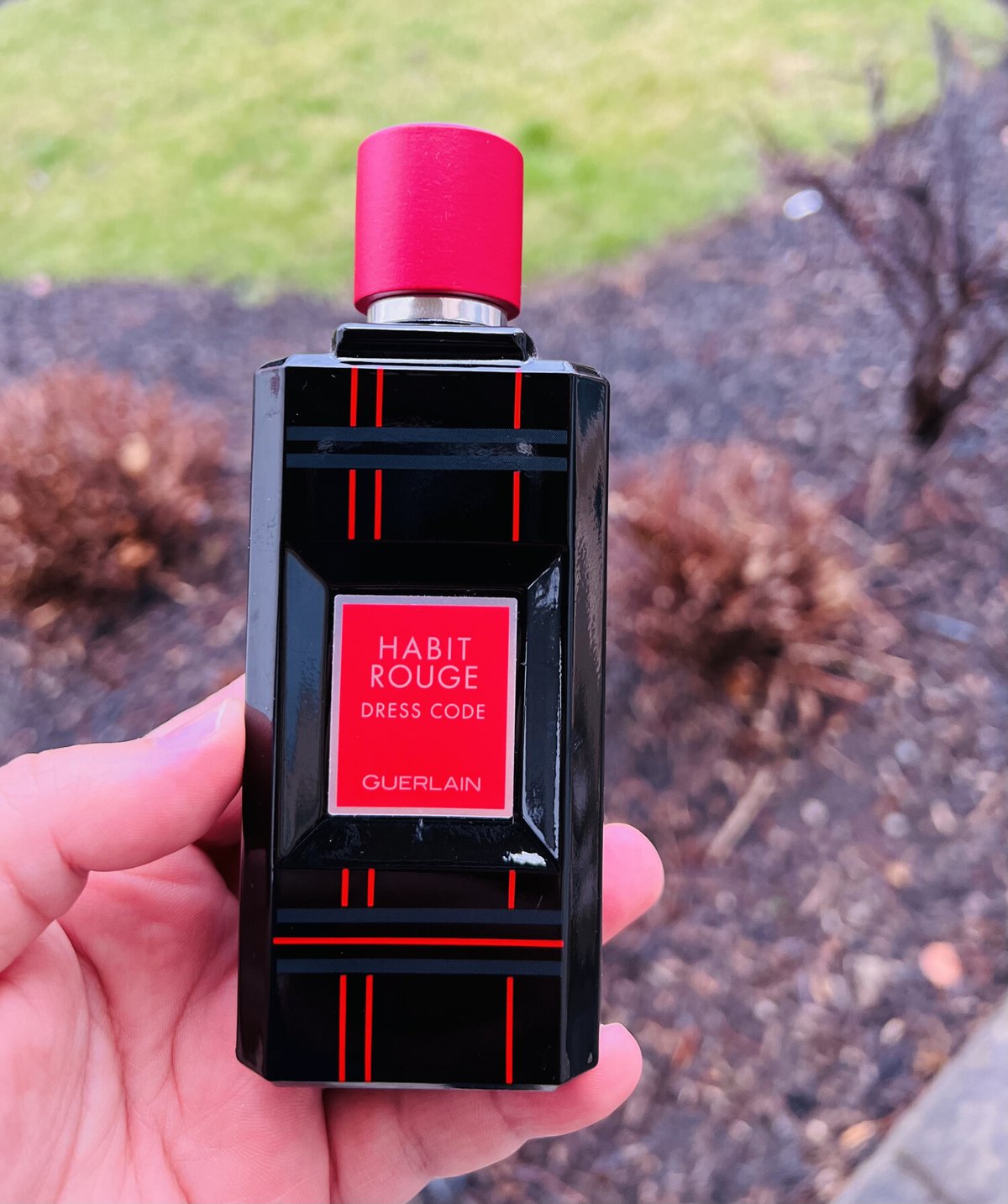 The Velvet Embrace: Unveiling Guerlain Habit Rouge Dress Code 2016 - Product Image