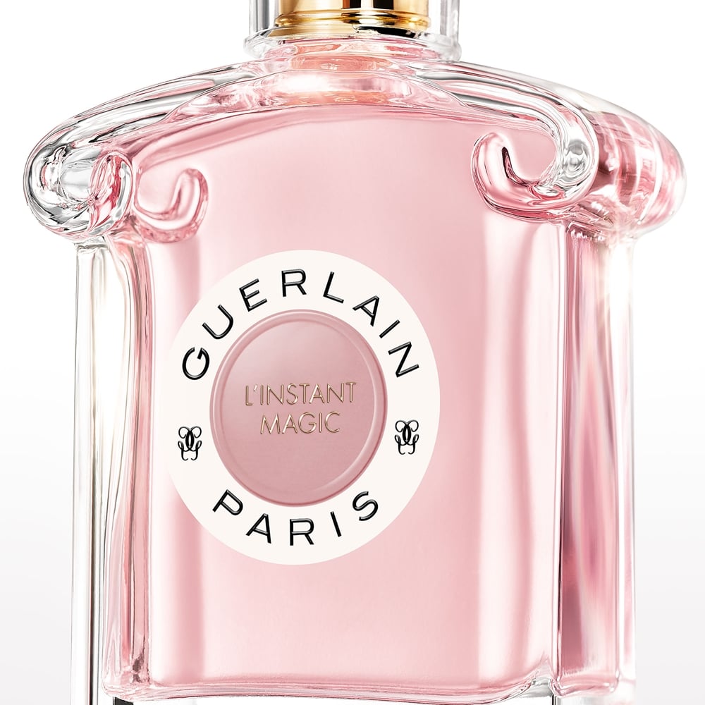 Guerlain L'Instant Magic Elixir: A Study in Powdery Elegance - Product Image