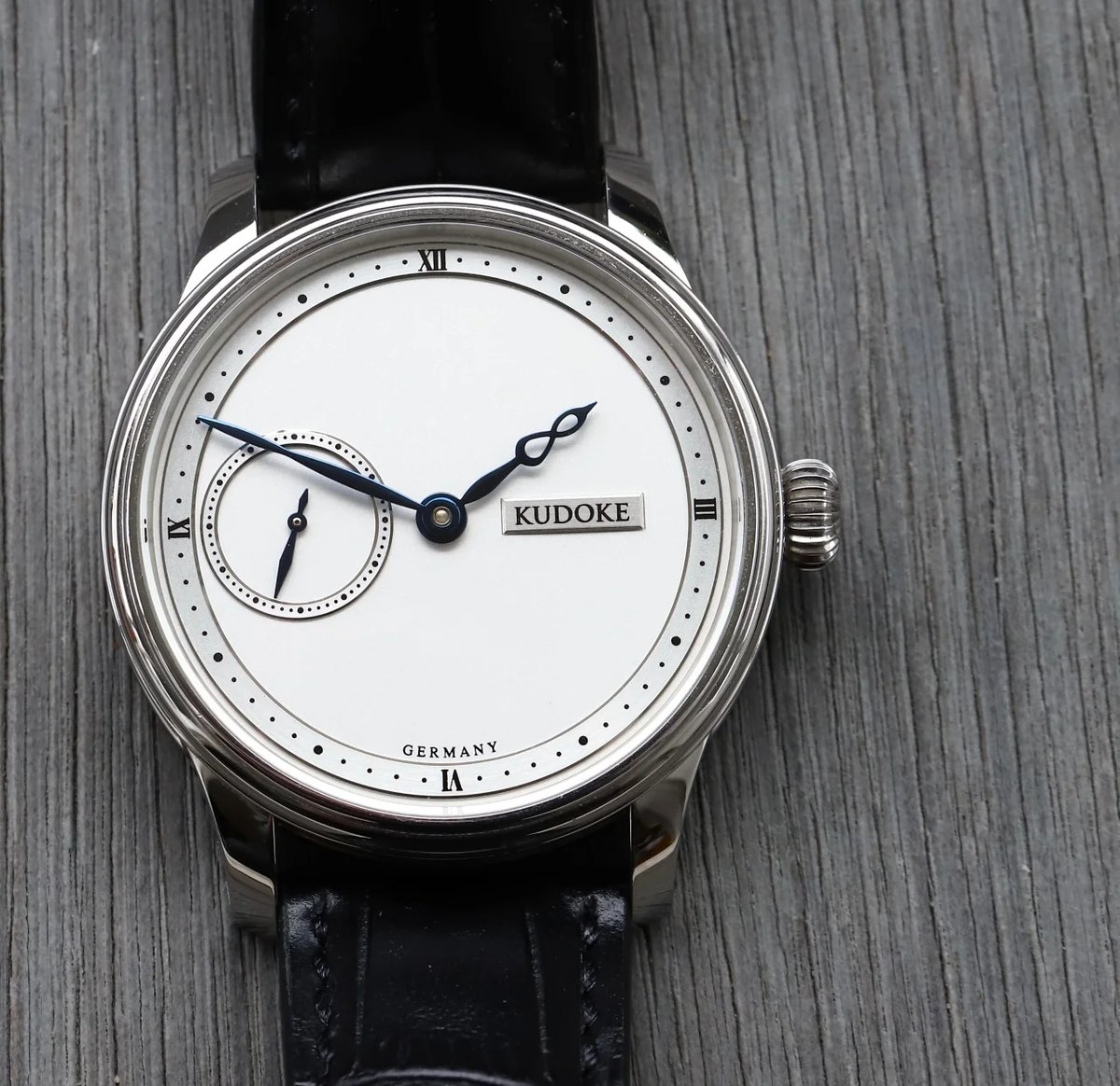 Kudoke 1 Review: Hand-Engraved Poetry from Saxony - Product Image
