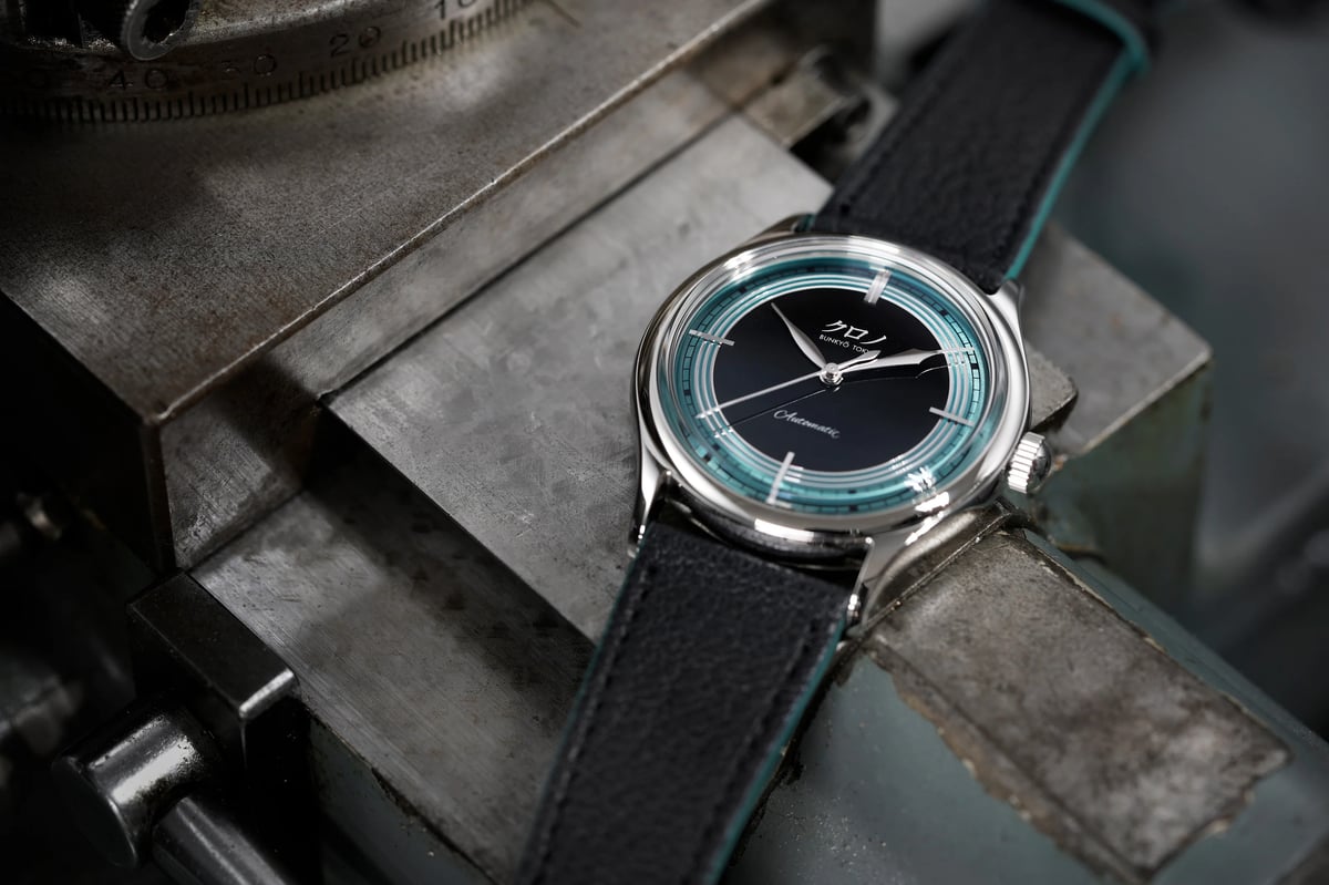 Kurono Tokyo Anniversary Malachite: A Verdant Statement - Product Image