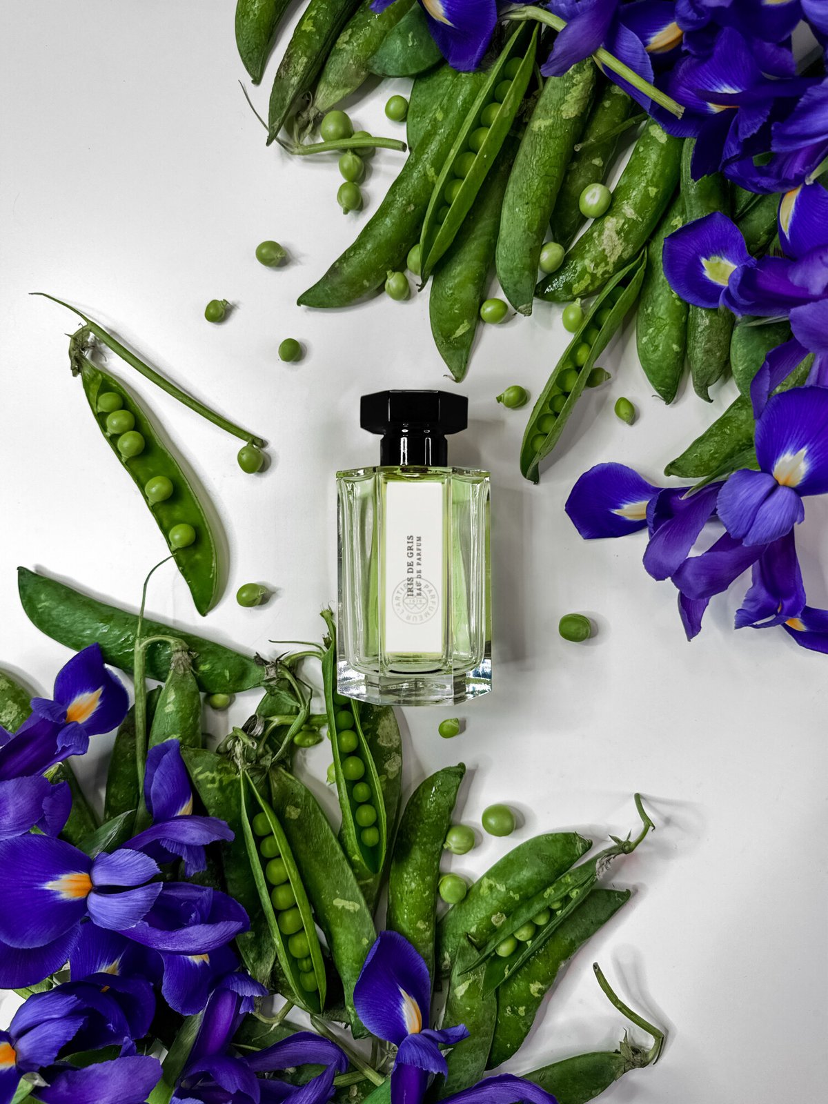 L'Artisan Parfumeur Iris de Gris Review: A Green Iris Garden - Product Image