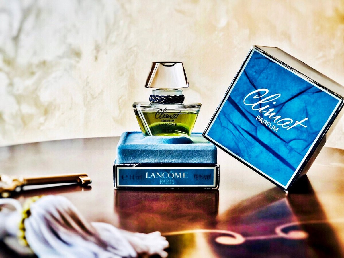 A Green Floral Harmony: Revisiting Climat Parfum (Extrait) - Product Image