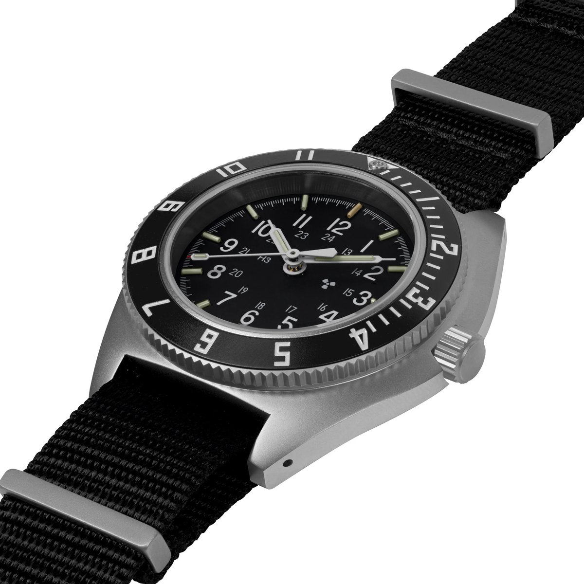 Marathon SSNAV Review: A Rugged, Refined Navigator's Tool - Product Image