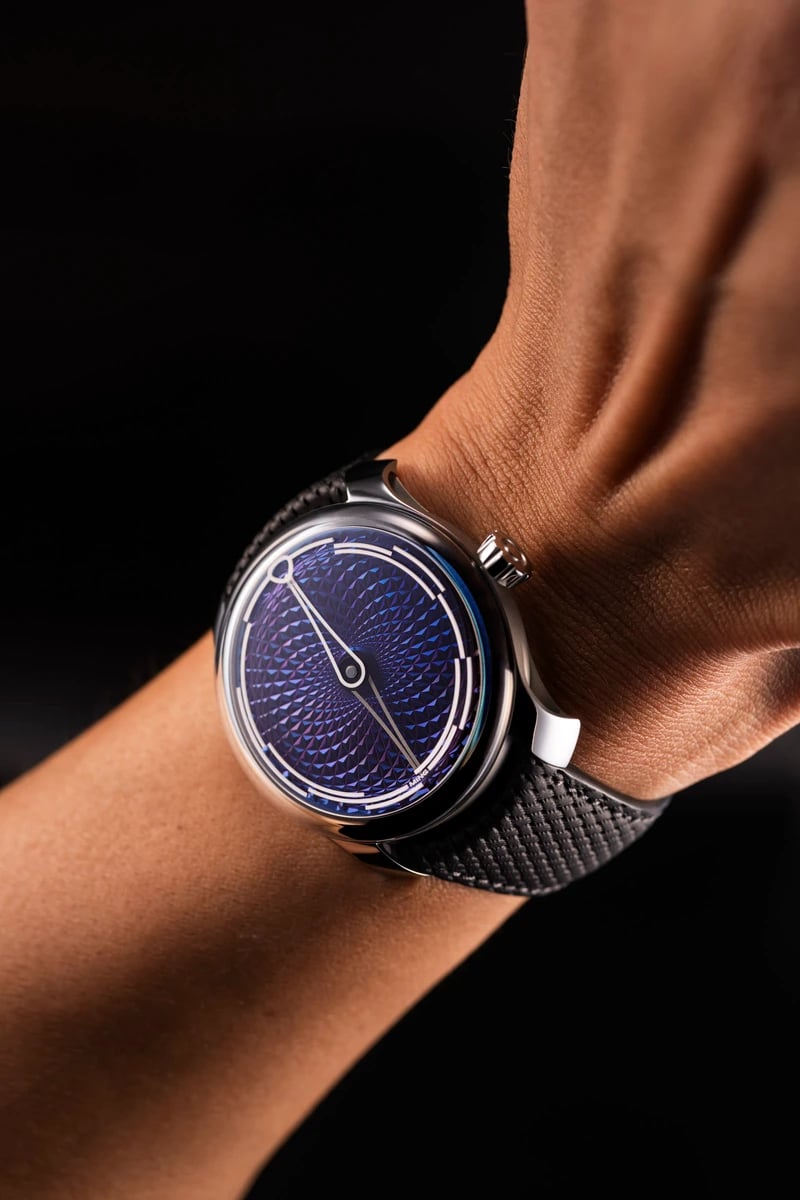 Ming 2906 Review: Restraint as a Collector Strategy - Product Image