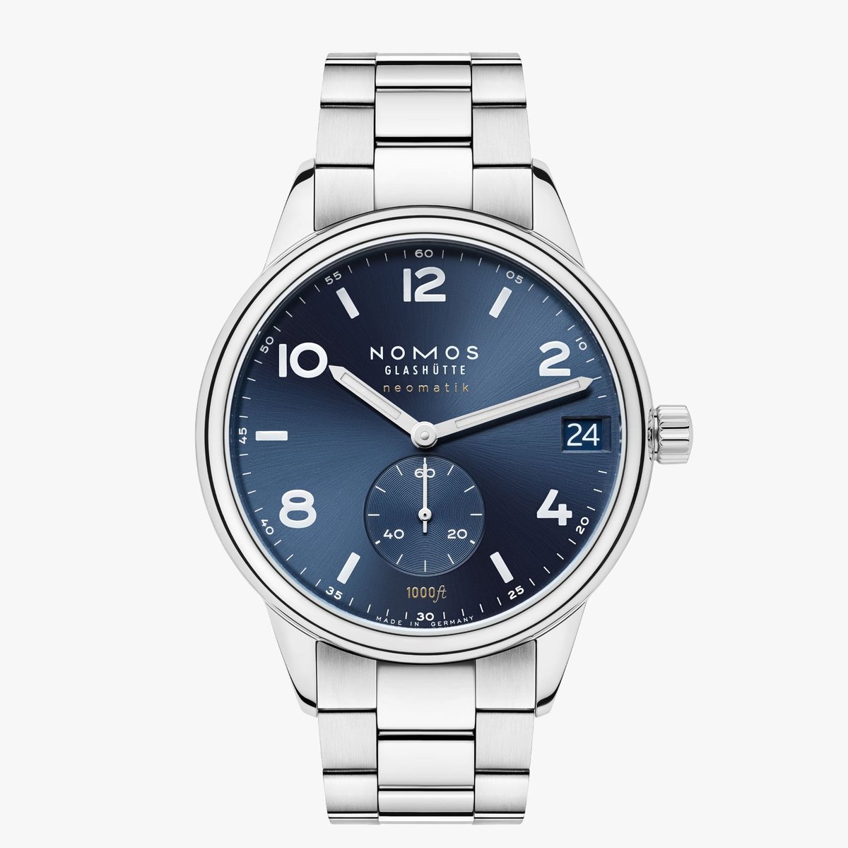 Nomos Glashütte Club Sport neomatik 42 Ref. 781 Review - Product Image