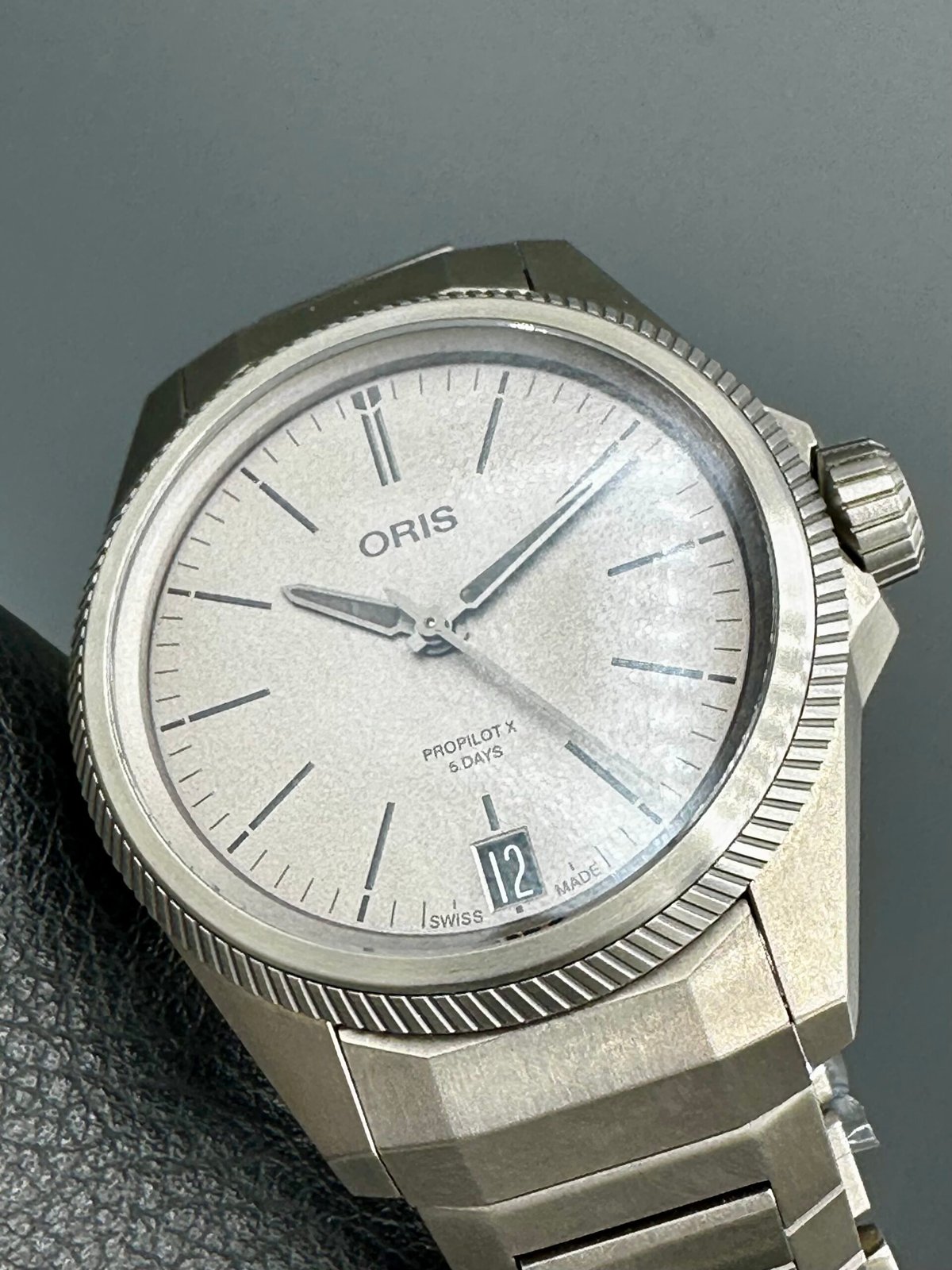 Oris ProPilot X Calibre 400 Review: Titanium, Tech & Trend - Product Image