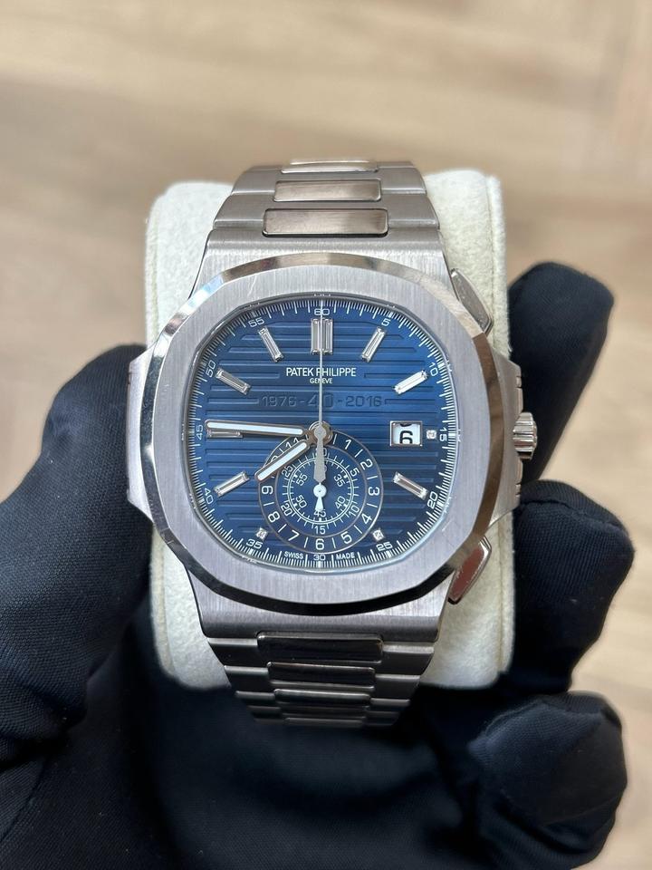 Patek Philippe Nautilus 5976/1G: The White Gold Giant Reviewed - Product Image