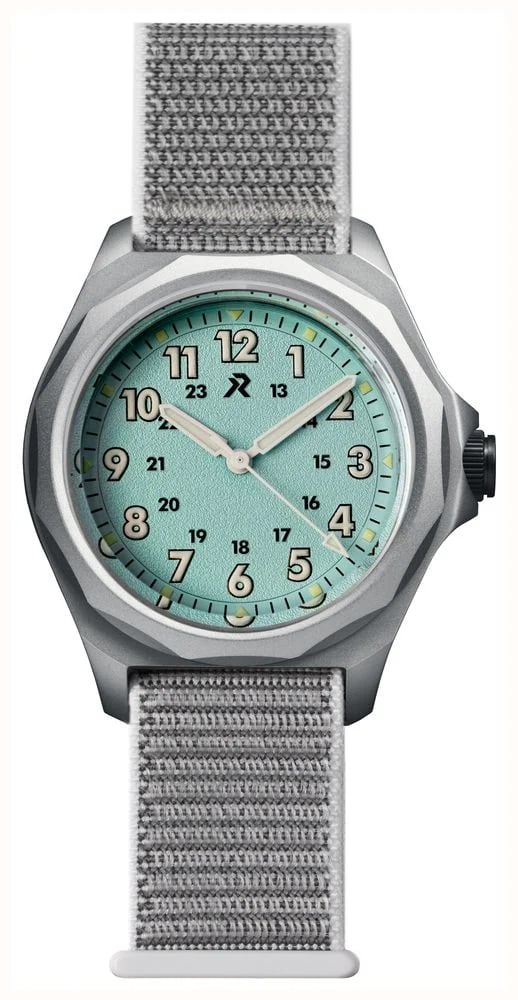 RZE Urbanist Solar Review: Titanium Toughness Meets Eco-Conscious Power - Product Image