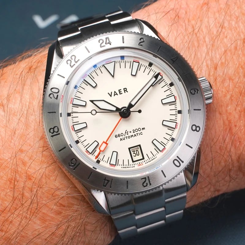 Vaer G5 Pacific Polar GMT: The Real-World Traveler’s Tool - Product Image
