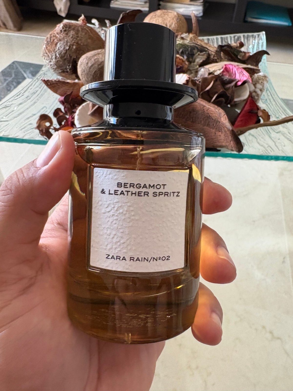 Zara 02 Bergamot & Leather Spritz Review: A Scholarly Analysis - Product Image