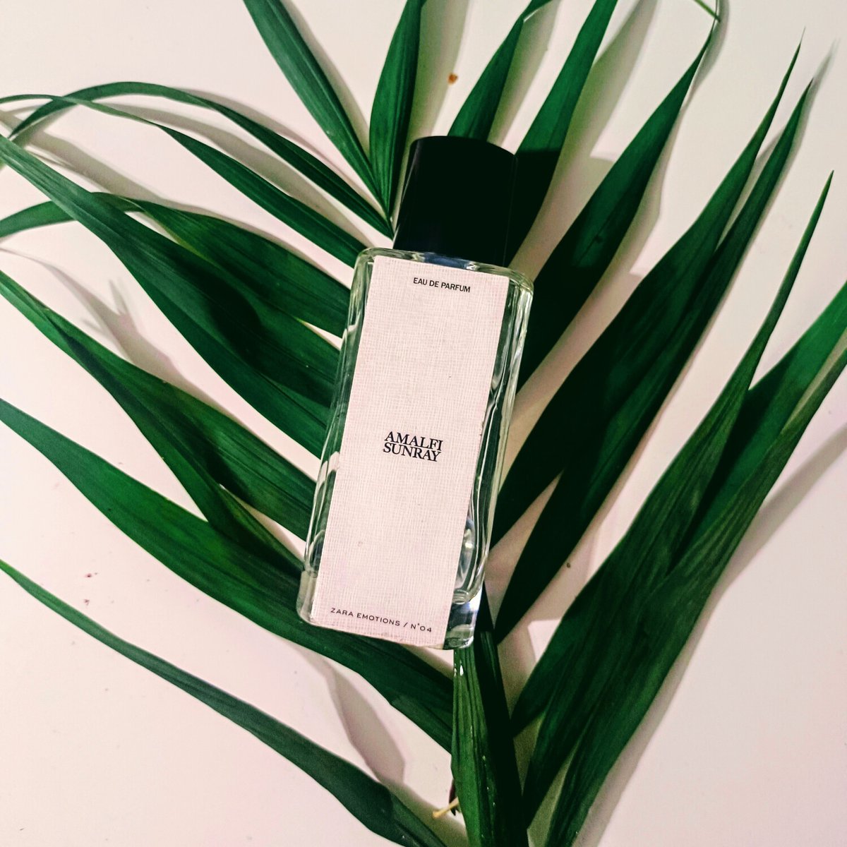 Zara Olfactive N°02 Amalfi Sunray Review: A Citrus-White Floral Symphony - Product Image