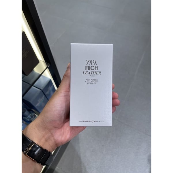 Zara Rich Leather Review: The Allure of Smoky Pineapple - Product Image