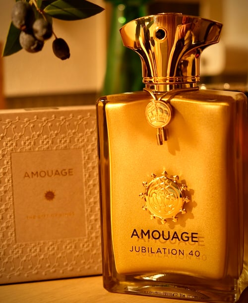 Amouage Jubilation 40 Review: The Sovereign of Extrait