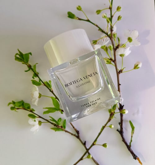 Bottega Veneta Illusione Tonka Solaire Review – A Fresh Floral Delight