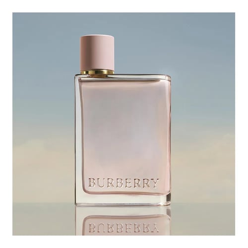 Burberry Her EDP Review: A Fruity Floral Modern Classic