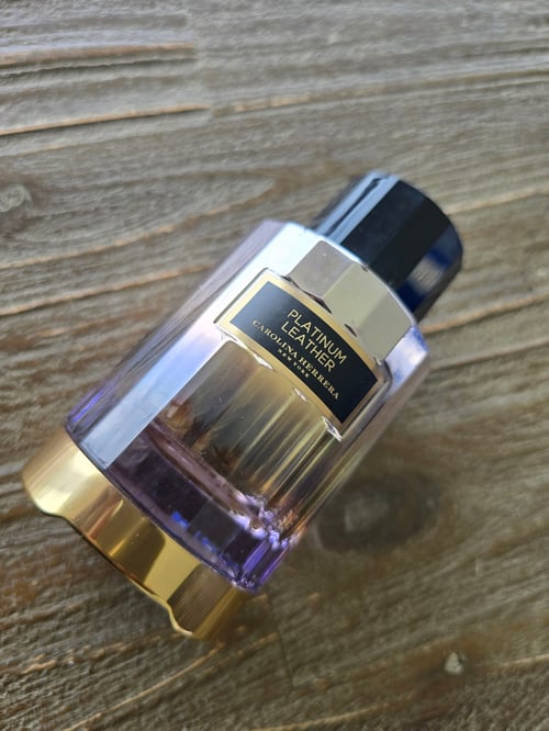 Carolina Herrera Platinum Leather EDP – A Modern Take on the Classic Leather Accord