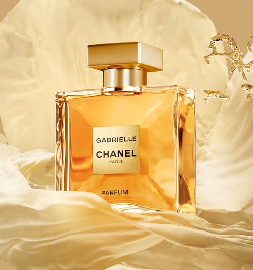 Chanel 1957 Review: A Masterpiece of White Musk
