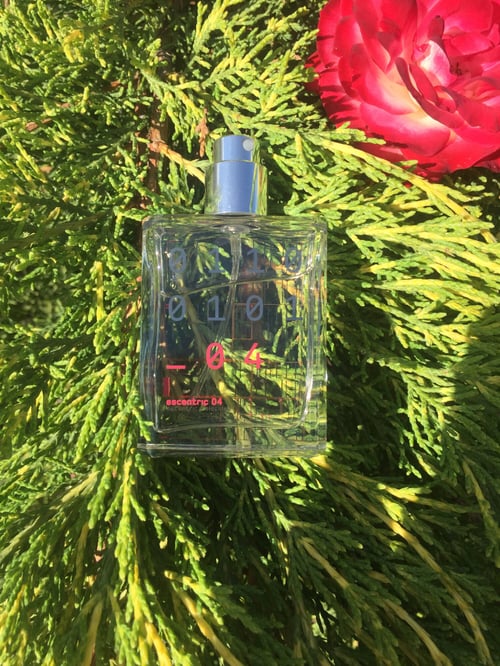 Escentric Molecules Paradise Garden: A Fragrance Review
