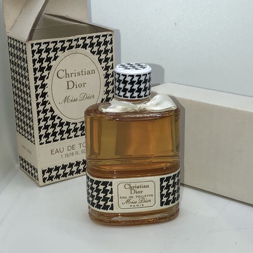 Guerlain Mitsouko Eau de Chypre Review – A Timeless Chypre Masterpiece