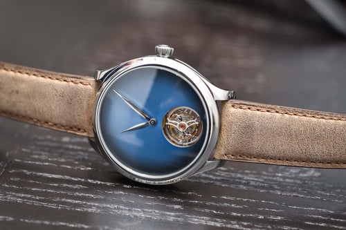 H. Moser & Cie. Endeavour Review: Understated Mastery