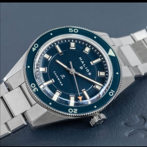 Halios Universa Review: Microbrand Mastery Unveiled