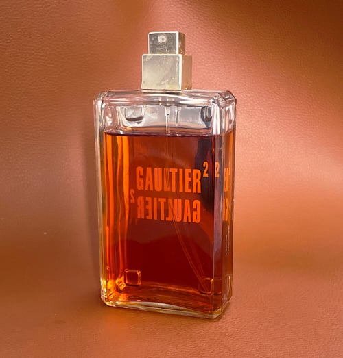 Jean Paul Gaultier Gaultier2 EDT Review – A Powdery Amber Vanilla