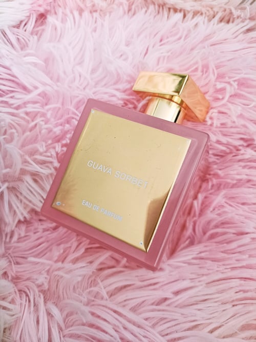 Kayali Guava Sorbet Review: A Tropical Fruity Delight