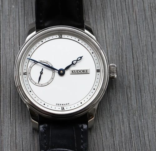 Kudoke 1 Review: Hand-Engraved Poetry from Saxony