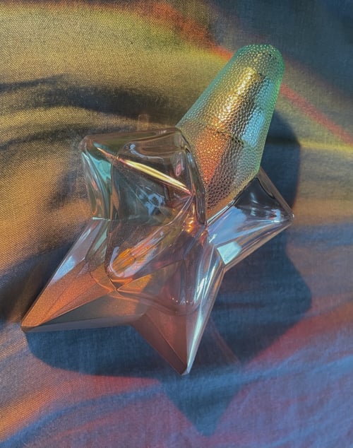 Mugler Angel Sunessence 2011: Solar Twist on Classic