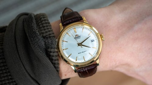 Orient Bambino RA-AC0020G30B Review: Vintage Charm, Modern Value