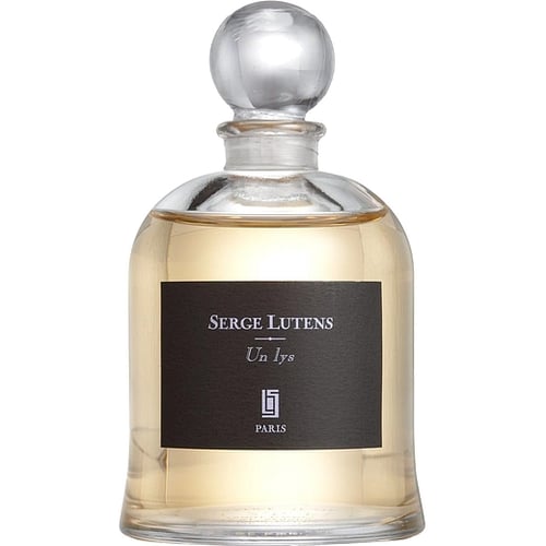 Serge Lutens Un Lys Review: A Sacred Floral Tapestry