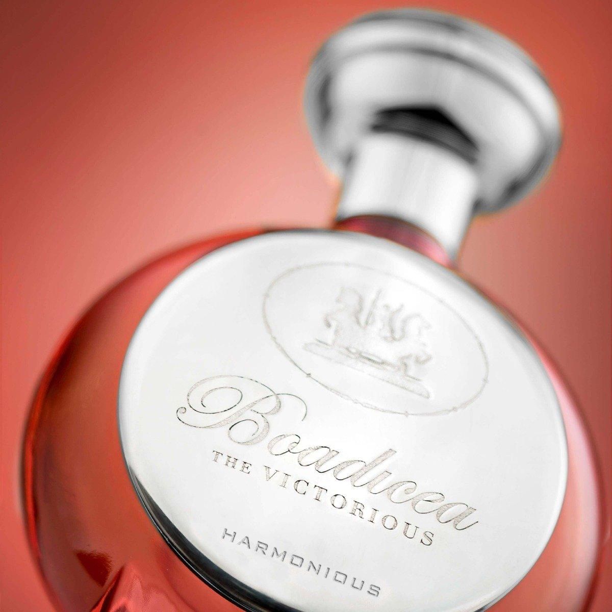 Boadicea the Victorious Harmonious Review: Spicy Woody Elegance