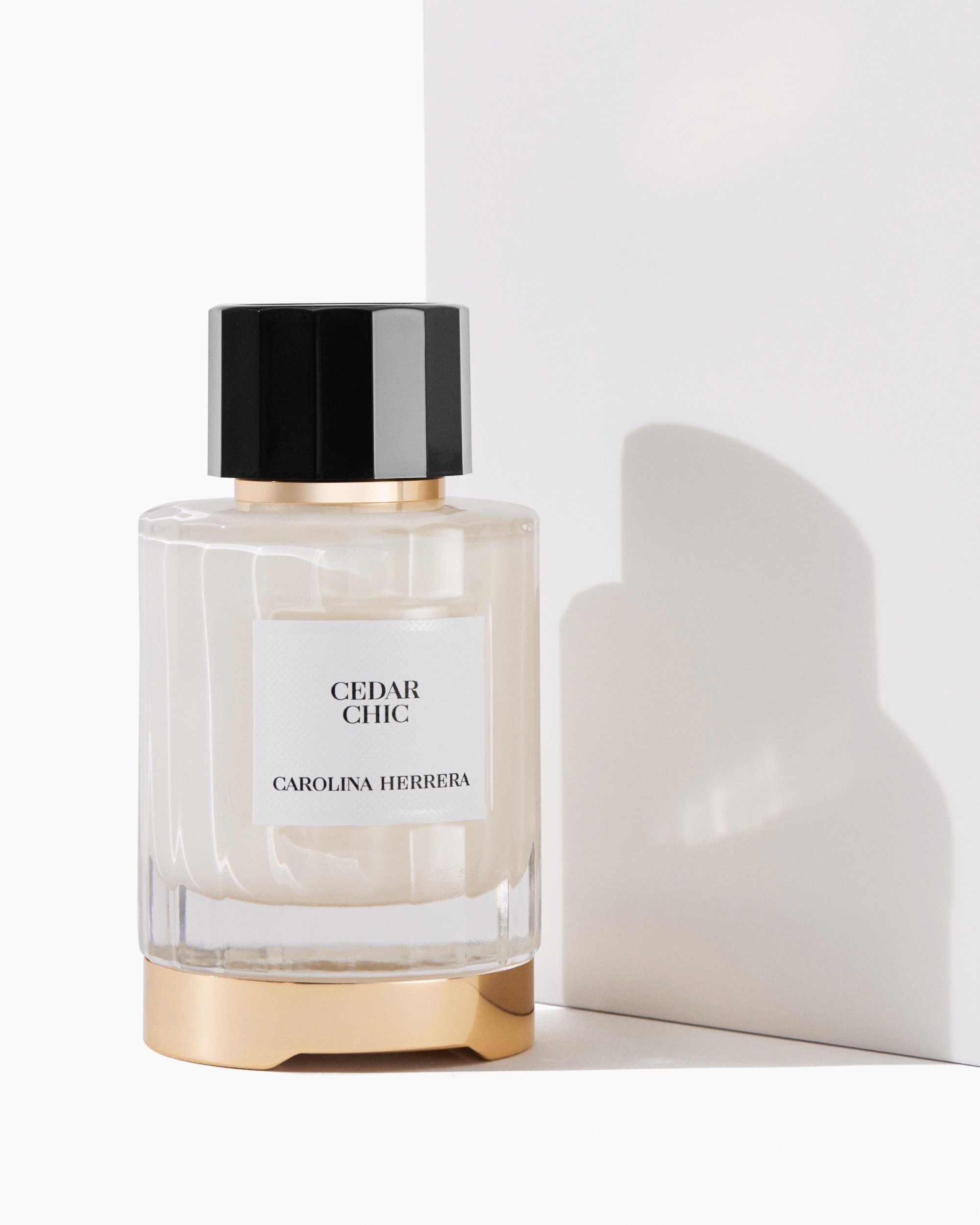 Carolina Herrera Cedar Chic Review: Fresh Floral for Spring 2025 - Product Image