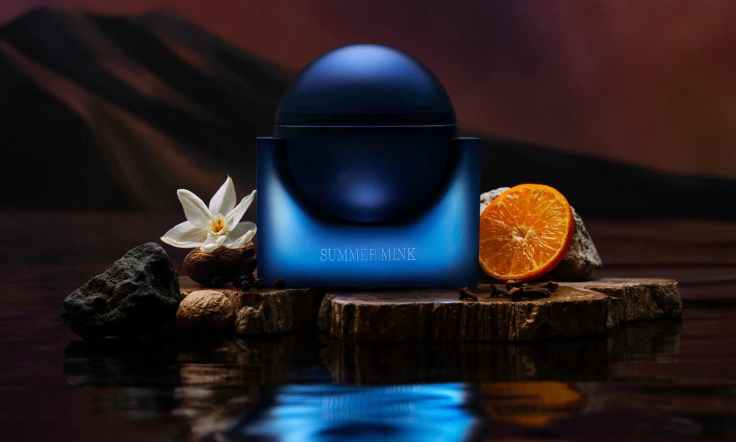Drake Cloud AR Review: A Luxurious Woody-Aromatic Masterpiece