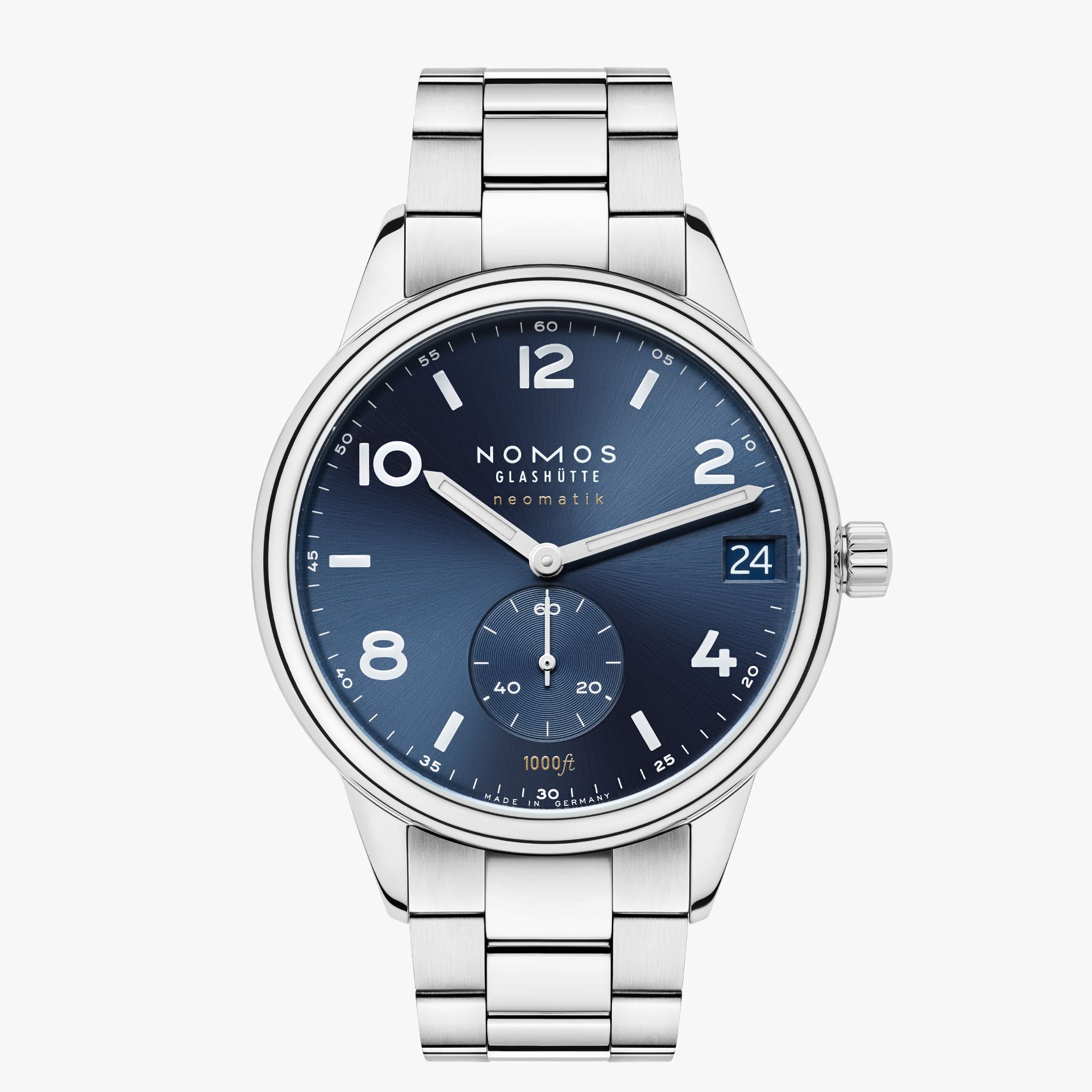 Nomos Glashütte Club Sport neomatik 42 Ref. 781 Review - Product Image