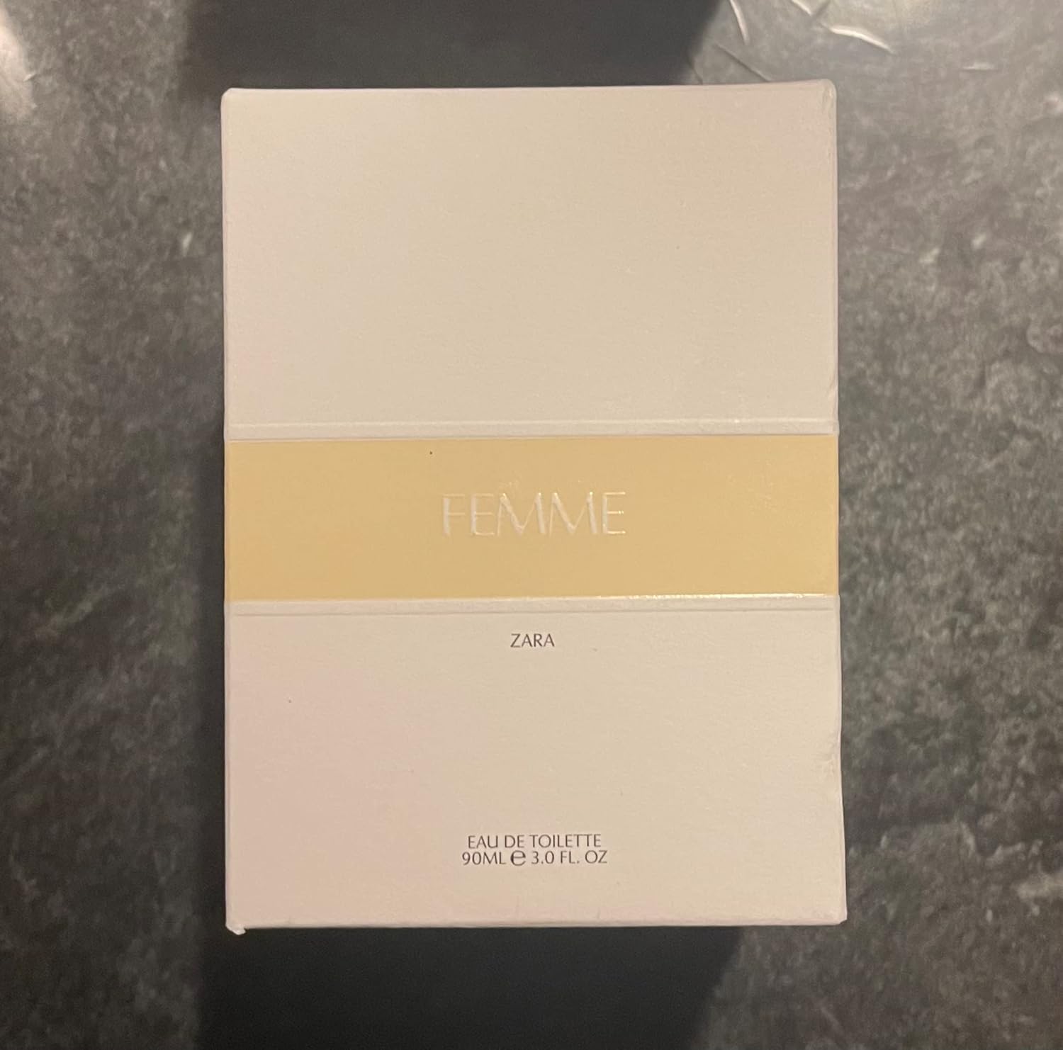 Zara Femme: A Discreet Embrace of Modern Femininity